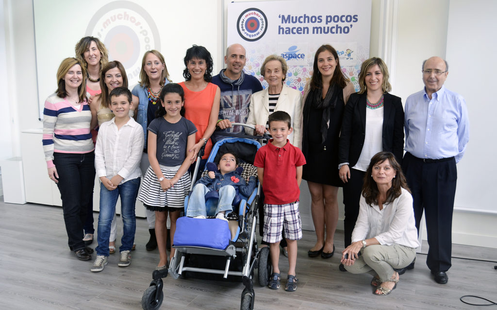 Muchos-pocos-01-prensa