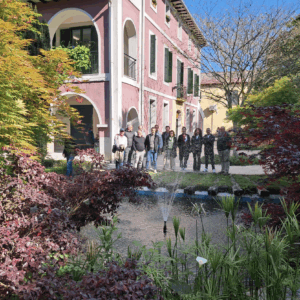 Foto en la que aparecen representantes de Aspace, Gure Sustraiak, Generamés y Josenea